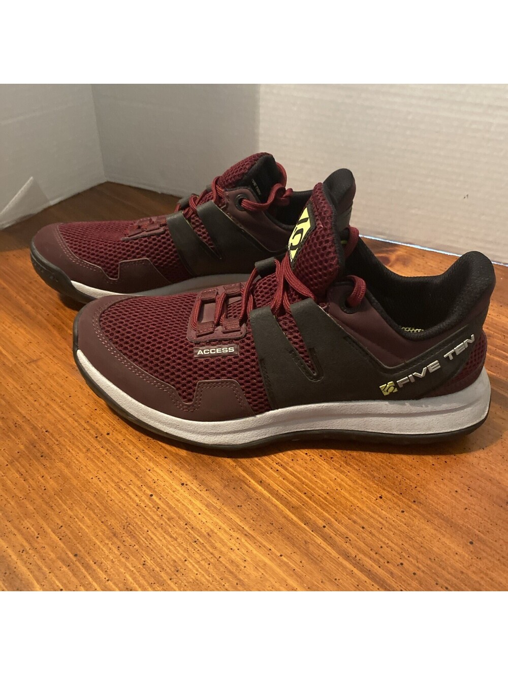 Five Ten Men's Size 6.5 Maroon ACCESS Hiking Outdoor Sneakers Shoes Womens 8